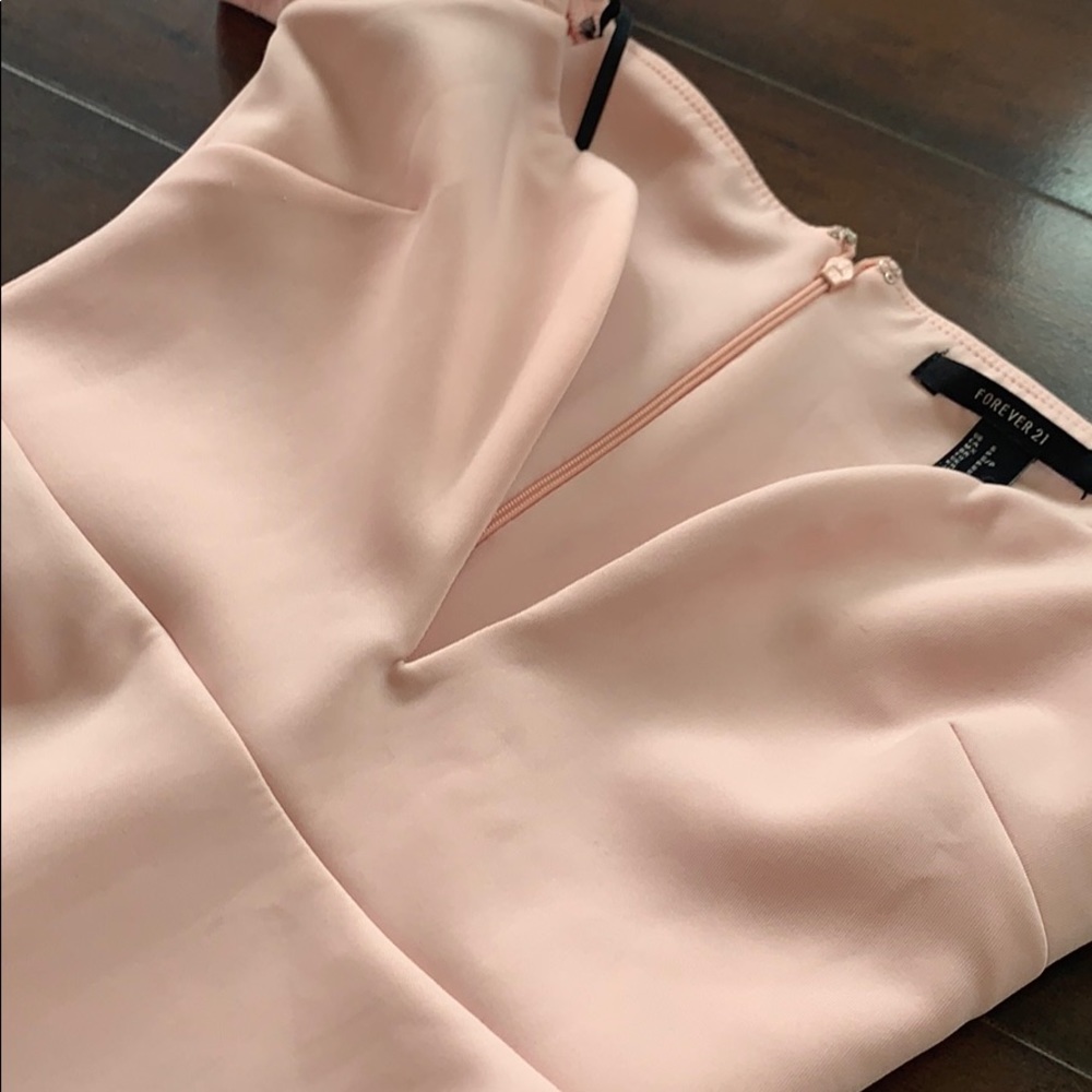 Dress - Picture 2 of 4